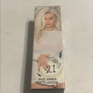 Kylie Jenner lipstick.